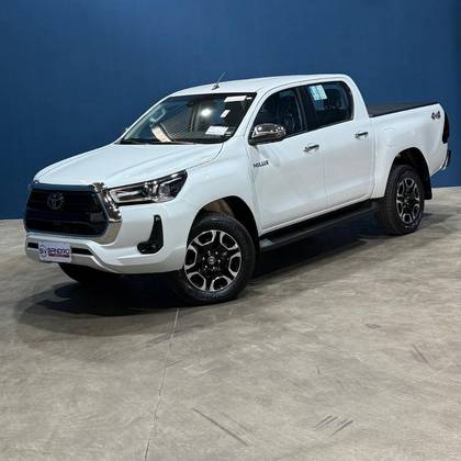 TOYOTA HILUX 2.8 D-4D TURBO DIESEL CD SRX 4X4 AUTOMÁTICO TOYOTA HILUX 2.8 D-4D TURBO DIESEL CD SRX 4X4 AUTOMÁTICO